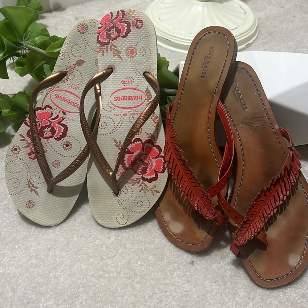 Lot coach and havaianas flip flop sandals size 9.5 Europe 39.5 orange brown